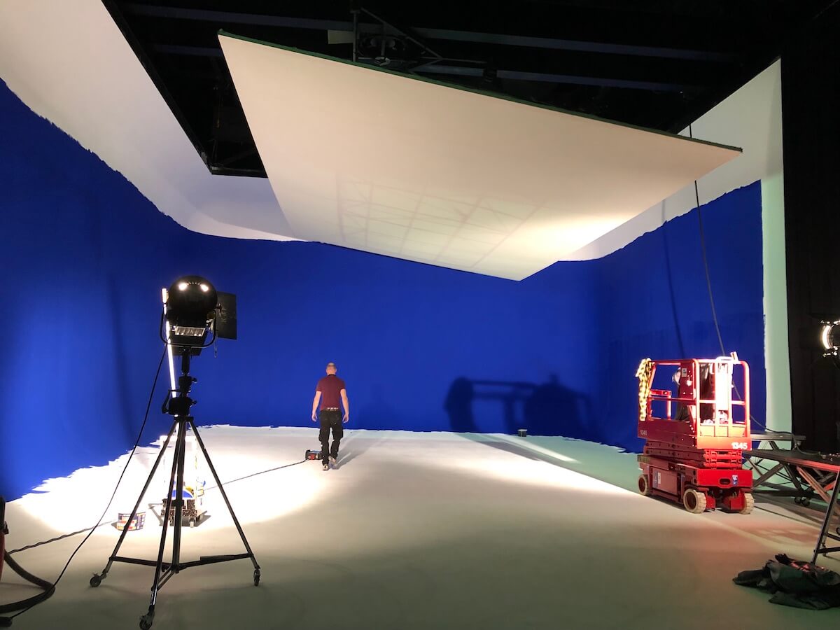 Elegant Elephant Studios S1 Anstrich blau