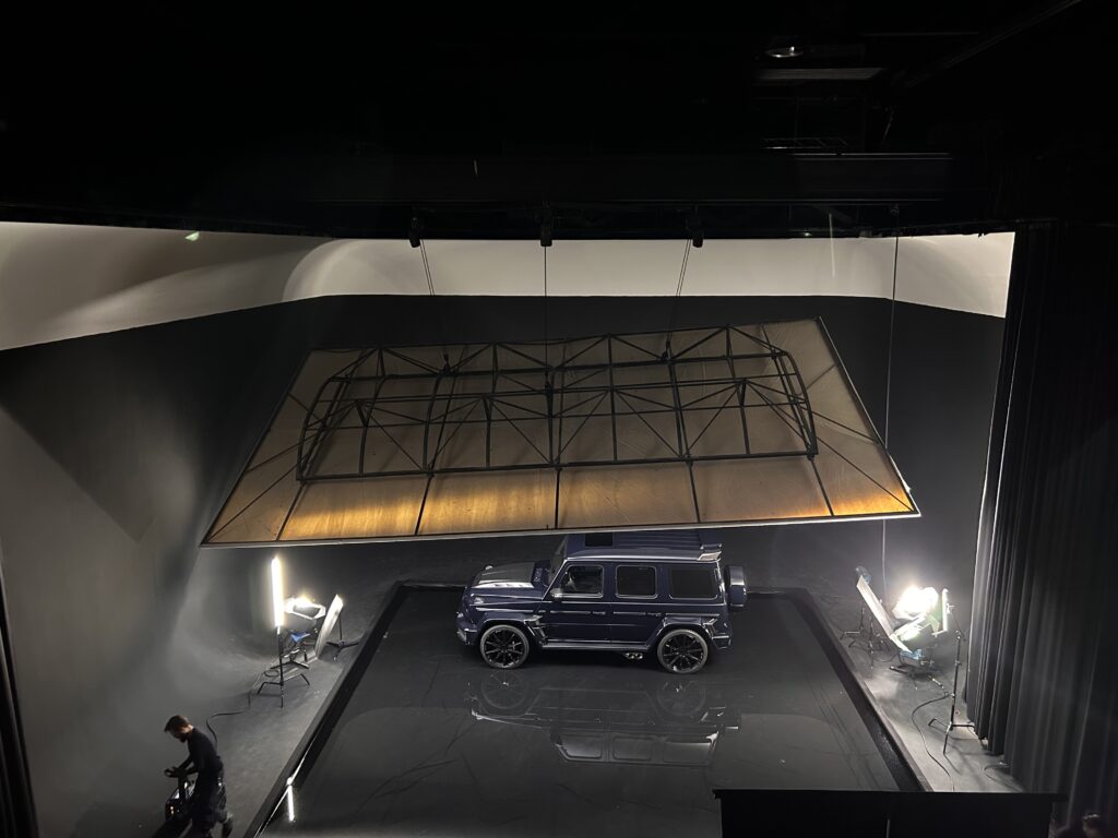 Elegant Elephant Studios S1 Auto Wasser 1