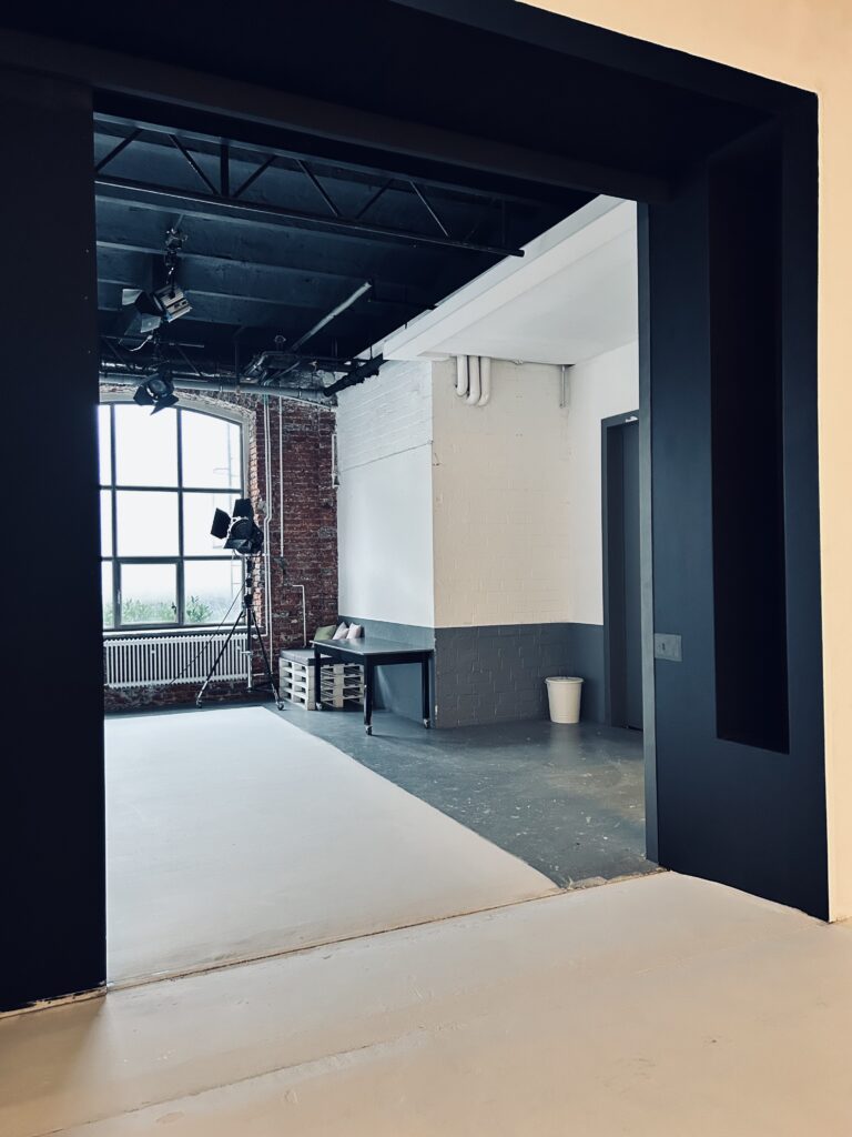 Elegant Elephant Studios S2 Verbindung zu S3 Blick