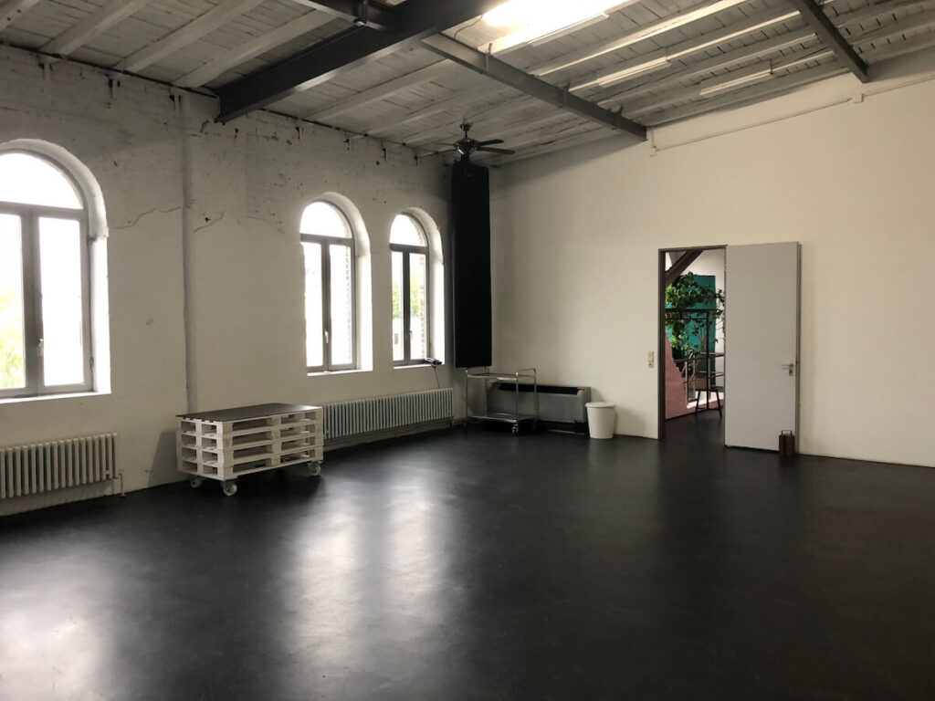 Elegant Elephant Studios S5 3
