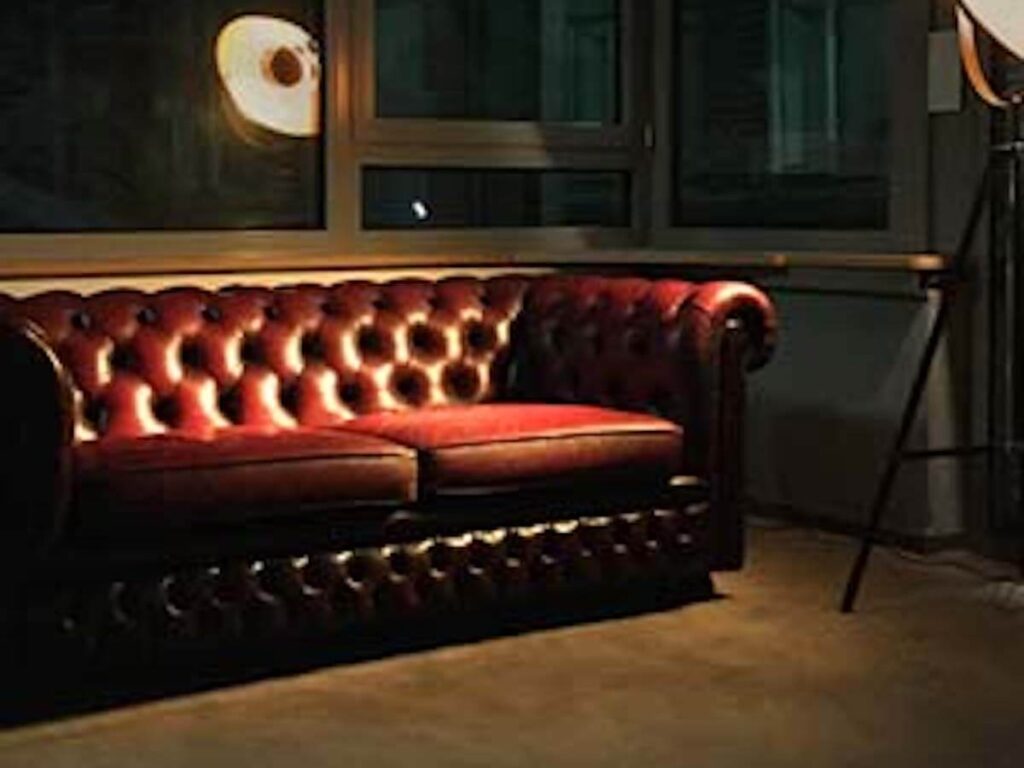 Elegant Elephant Studios lounchbereich eingang